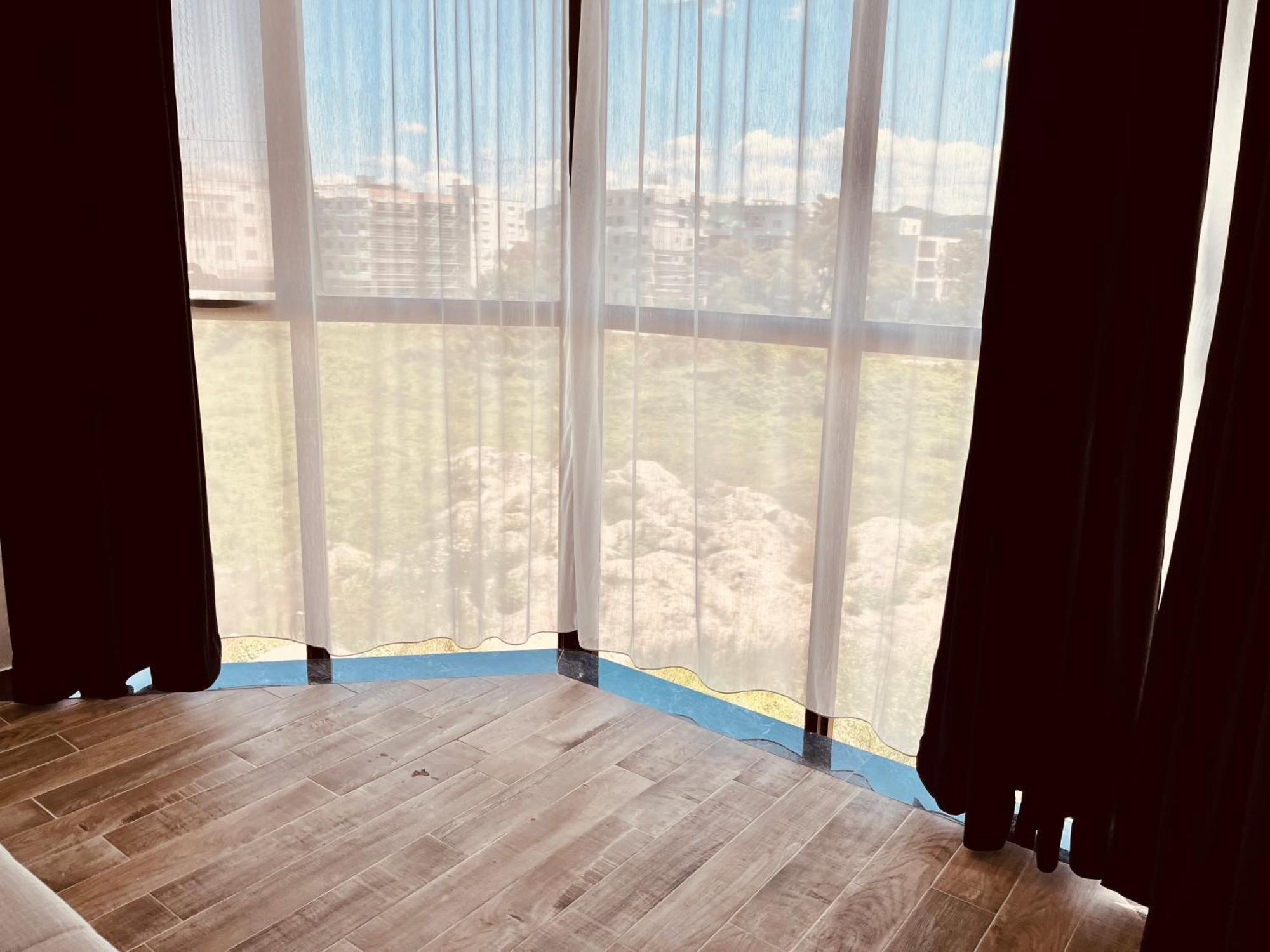 Family Tree - Quiet Area - Self Check In Aparthotel Голем Екстериор снимка
